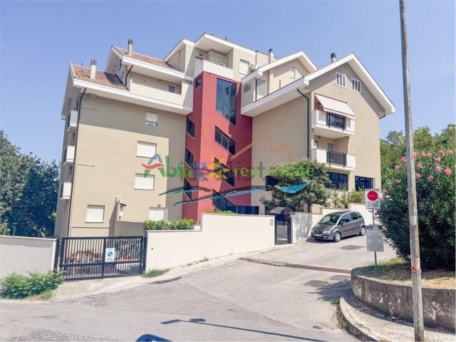 Appartamento in vendita a Tricalle, Chieti