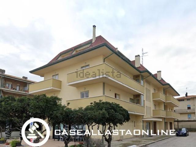 Appartamento in vendita a Centro, Marche