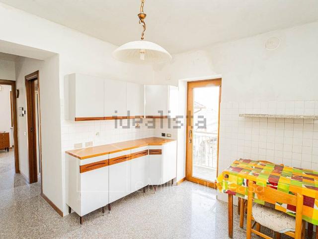 Appartamento in vendita a Laghetto, Colico