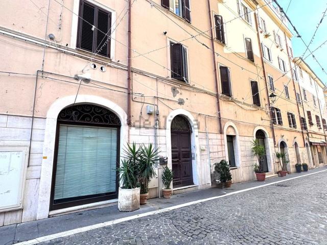 Appartamento in vendita a Borgo Odescalchi, Roma Capitale
