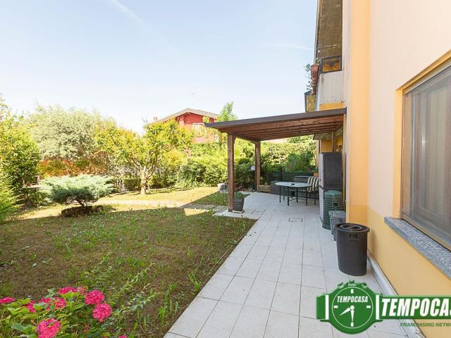 Appartamento in vendita a Romano Di Lombardia, Lombardia