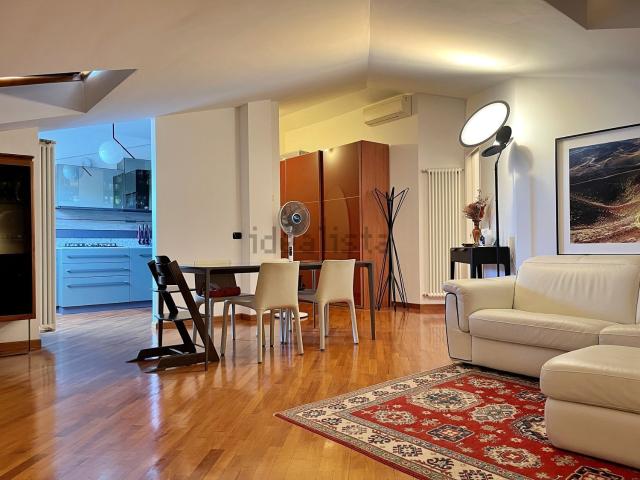 Appartamento in vendita a Pavia, Lombardia