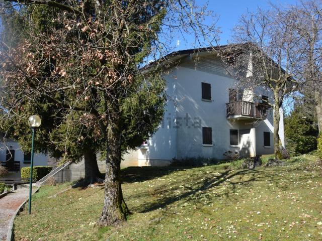 Appartamento in vendita a Borgo storico Taramelli, Selvino