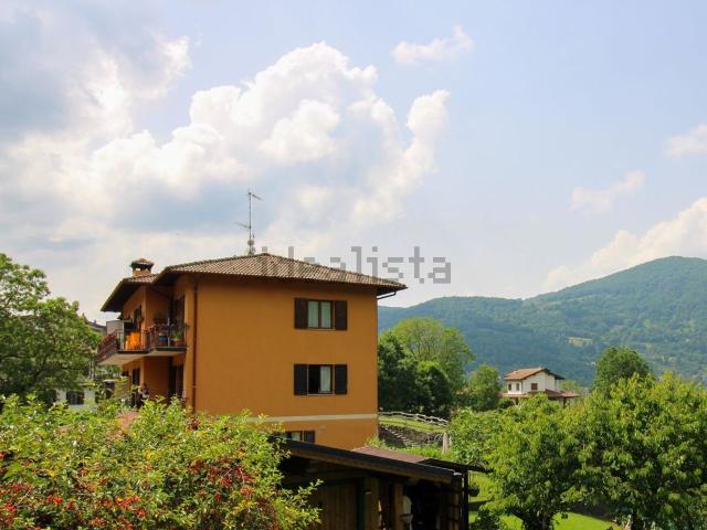 Appartamento in vendita a Laino, Lombardia
