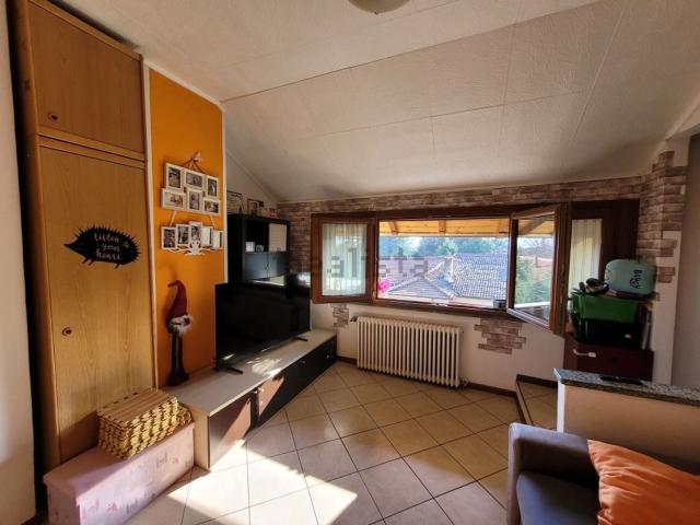 Appartamento in vendita a Lucino, Montano Lucino