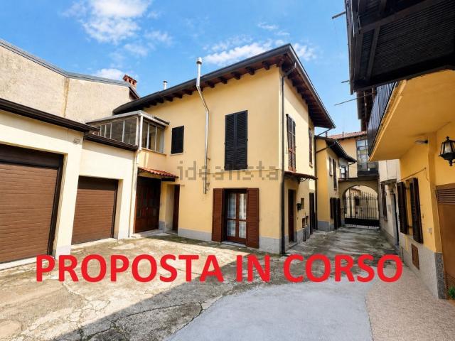 Appartamento in vendita a Montesiro, Besana In Brianza