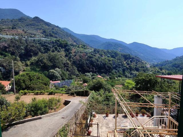 Appartamento in vendita a Baiardo, Liguria