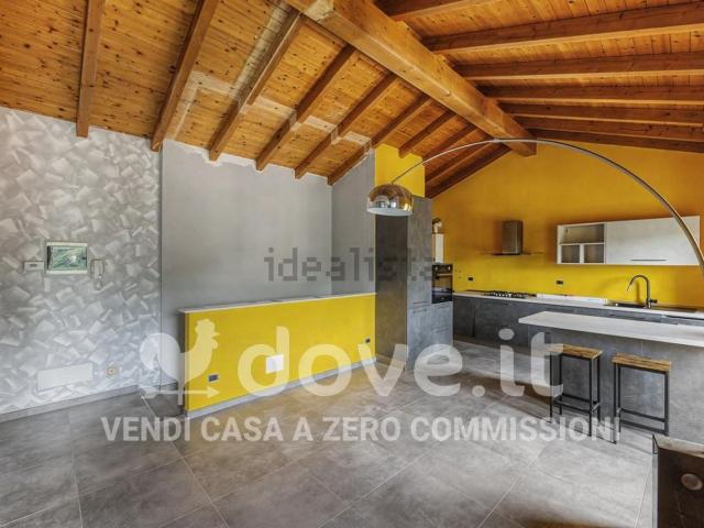 Appartamento in vendita a Comunità Montana Valli del Verbano, Dumenza