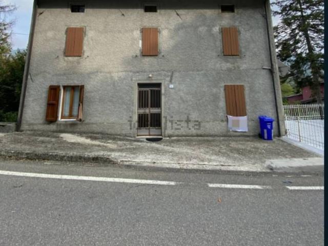 Appartamento in vendita a Corniglio, Reggio Emilia