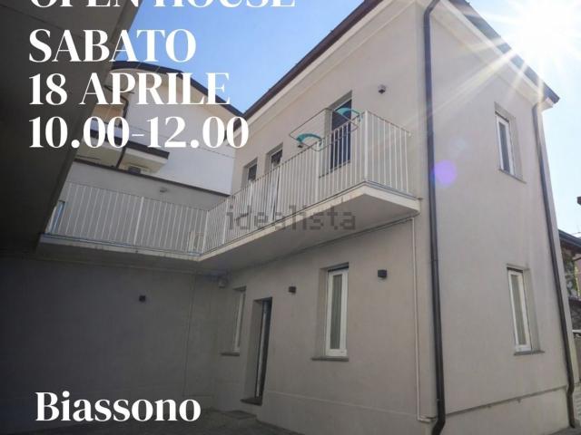 Appartamento in vendita a Biassono, Lombardia