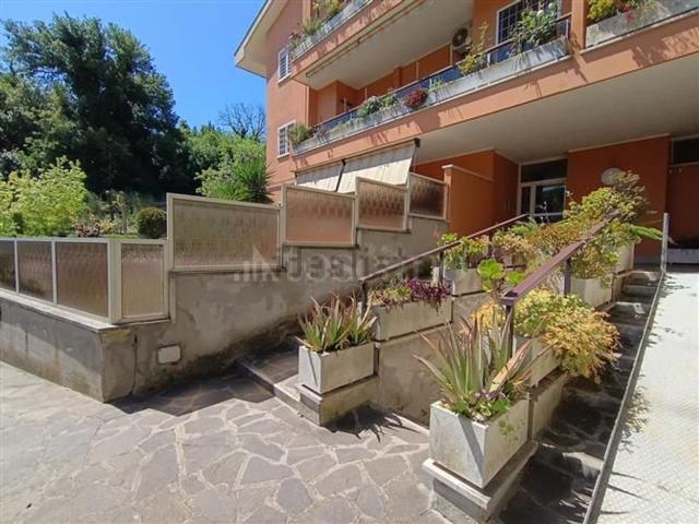 Appartamento in vendita a Pantan Monastero, Roma Capitale