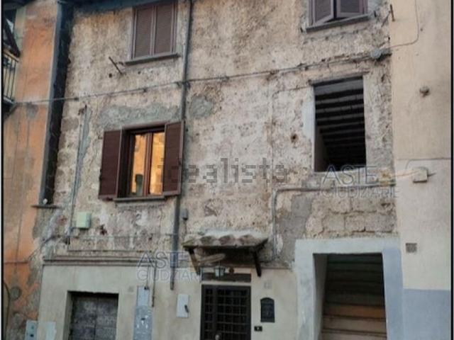 Appartamento in vendita a Sutri, Viterbo