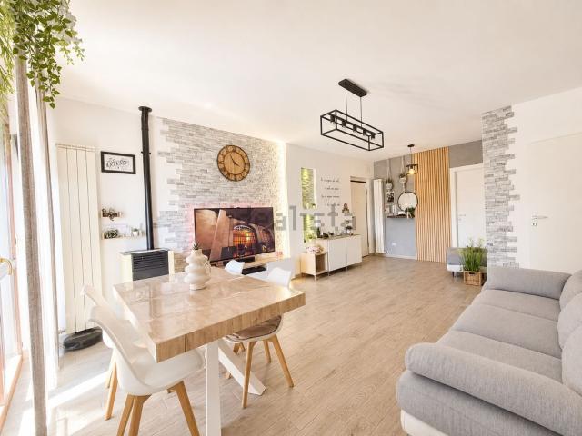 Appartamento in vendita a Trecastelli, Marche