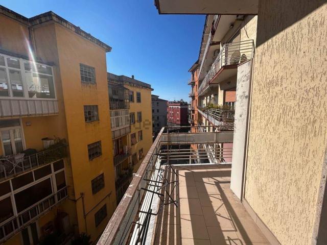 Appartamento in vendita a Salerno, Campania