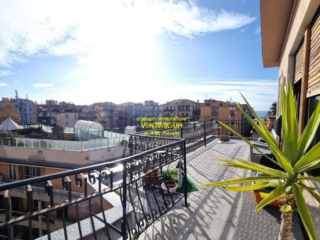 Attico in vendita a Ventimiglia, Liguria