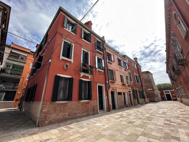 Appartamento in vendita a Venezia-Murano-Burano, Venezia
