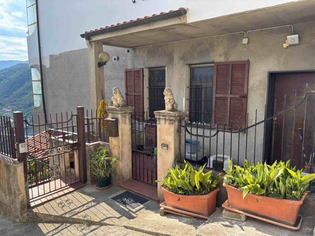 Appartamento in vendita a Castellaro, Liguria