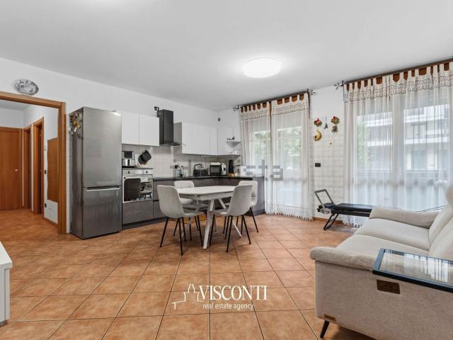 Appartamento in vendita a Quartiere Pasubio, Cesano Boscone