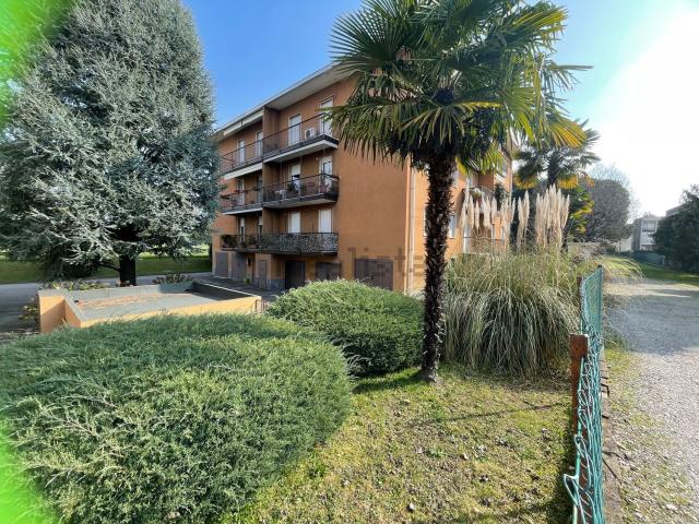 Appartamento in vendita a Samarate, Lombardia