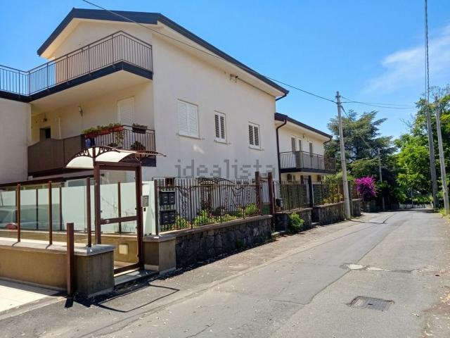 Appartamento in vendita a Pedara, Sicilia