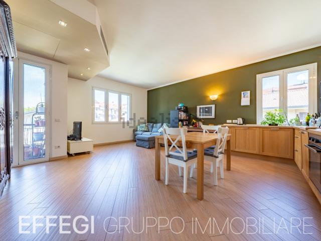 Appartamento in vendita a Cernusco Sul Naviglio, Lombardia