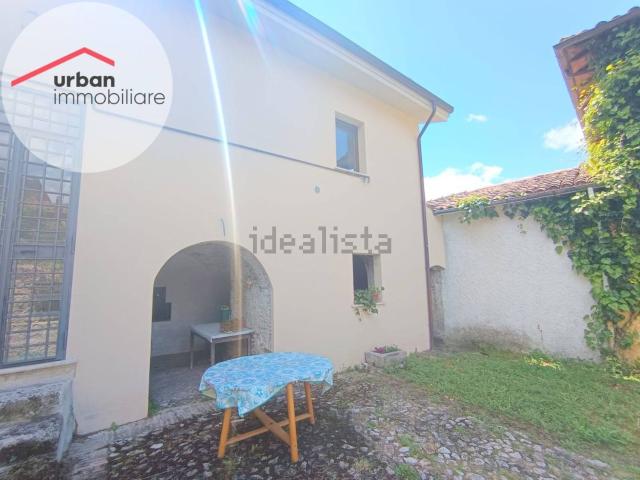 Appartamento in vendita a Barete, Abruzzo