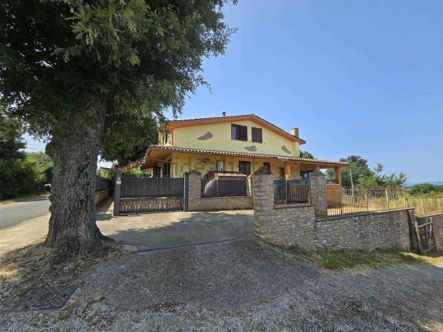 Appartamento in vendita a Monterotondo Marittimo, Toscana