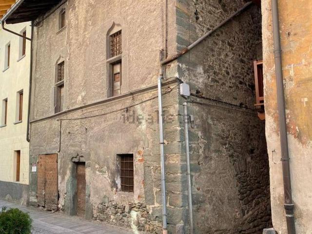 Appartamento in vendita a Nus, Aosta