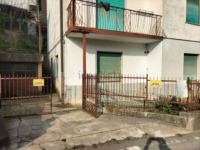 Appartamento in vendita a Comunità Montana della Valle Brembana, Val Brembilla