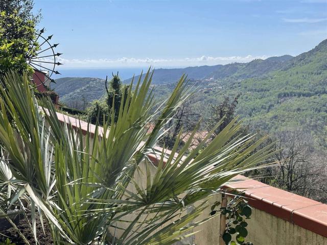 Appartamento in vendita a Spotorno, Liguria
