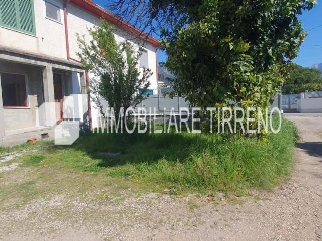 Appartamento in vendita a San Carlo, Marina Di Massa
