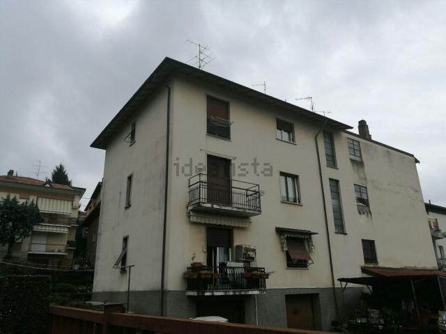 Appartamento in vendita a Malnate, Lombardia