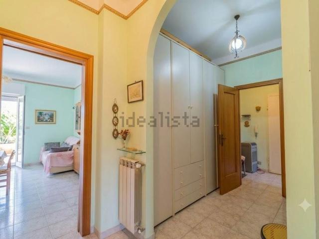 Appartamento in vendita a Bordighera, Liguria