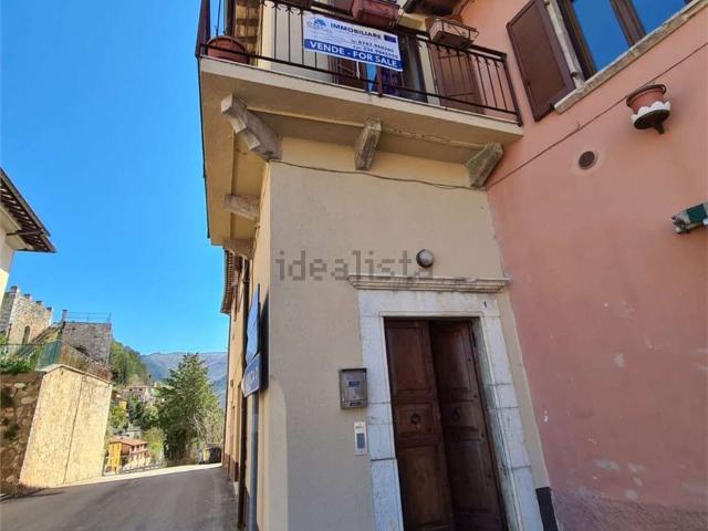 Appartamento in vendita a Cerreto Di Spoleto, Umbria