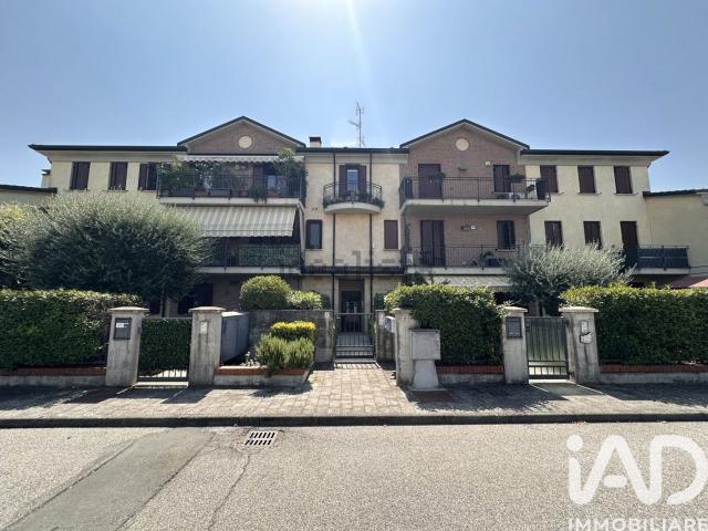 Appartamento in vendita a Mirandola, Modena