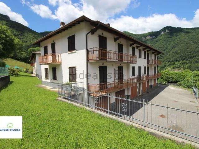 Appartamento in vendita a Sant'omobono Imagna, Lombardia