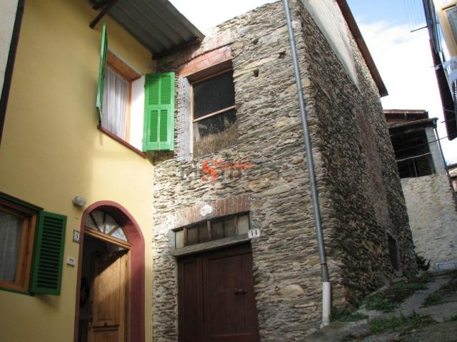 Appartamento in vendita a Pornassio, Liguria
