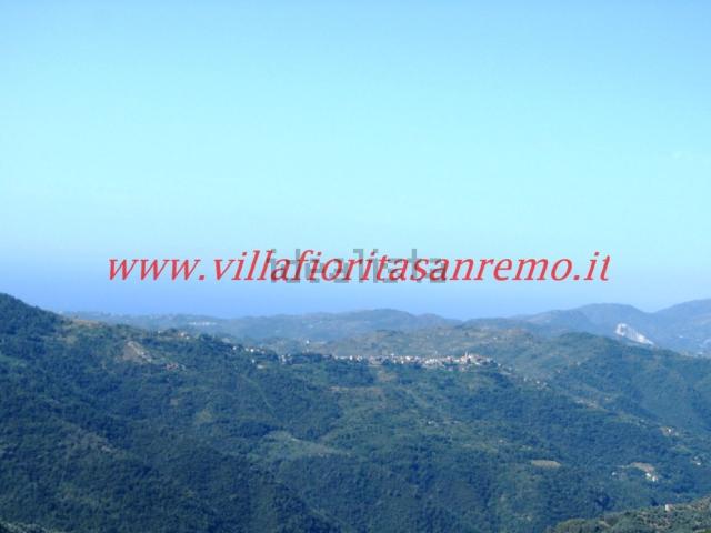 Appartamento in vendita a Bajardo, Liguria