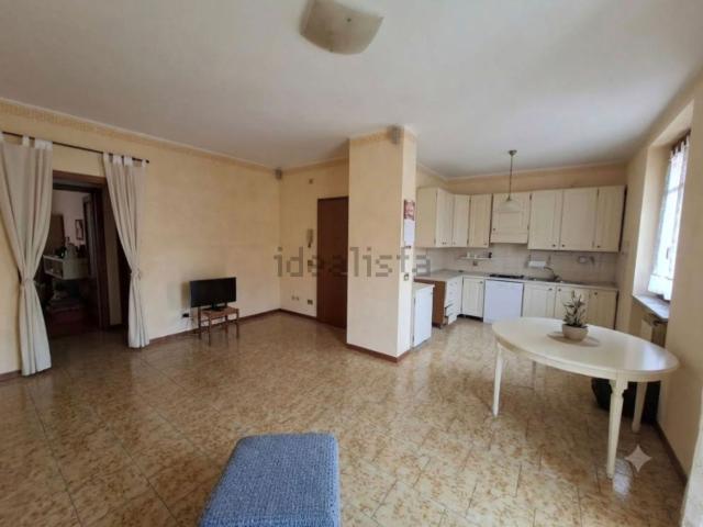 Appartamento in vendita a Roveleto, Cadeo