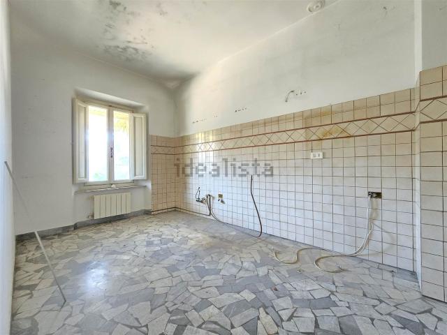 Appartamento in vendita a Camaiore, Toscana