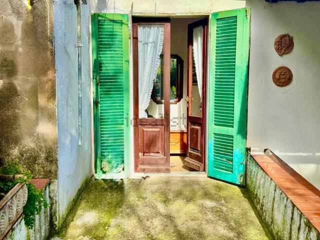 Appartamento in vendita a Rio, Toscana