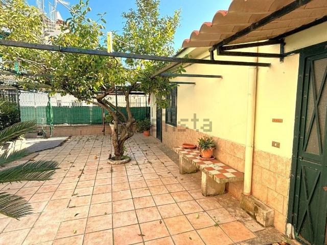 Appartamento in vendita a Pescopagano, Mondragone