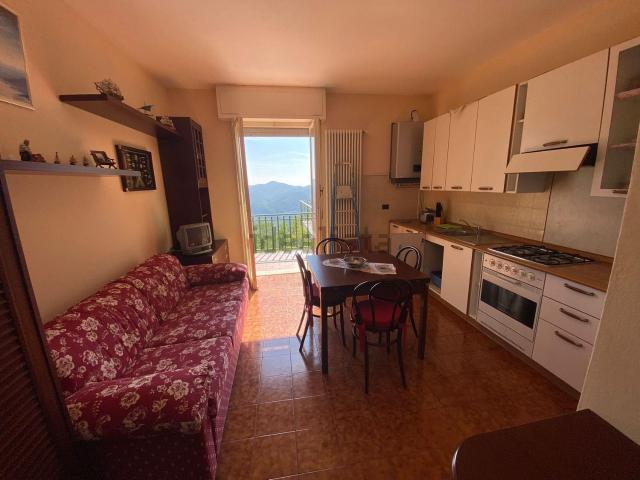 Appartamento in vendita a Carrodano, Liguria
