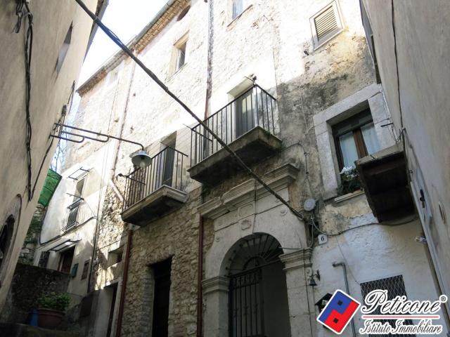 Appartamento in vendita a Lenola, Lazio