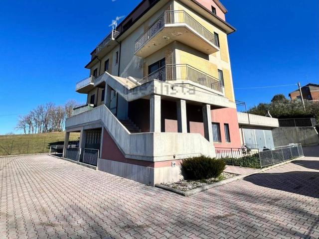 Appartamento in vendita a Campobasso, Molise