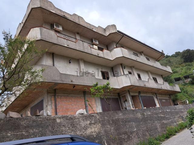 Appartamento in vendita a Calabria, Reggio Calabria