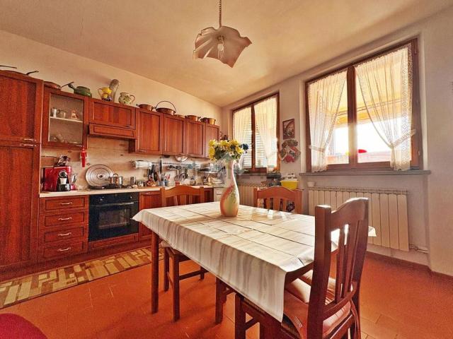 Appartamento in vendita a Gualdo Tadino, Umbria
