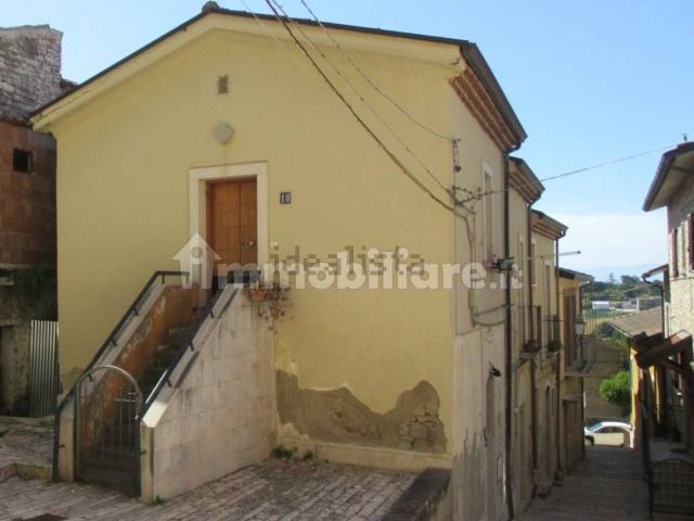 Appartamento in vendita a Pietrelcina, Campania