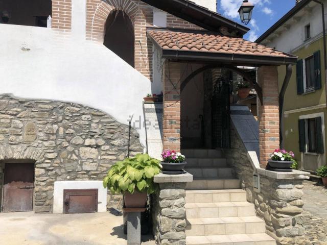 Appartamento in vendita a Isola, Compiano