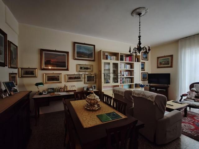 Appartamento in vendita a San Carlo, Marina Di Massa